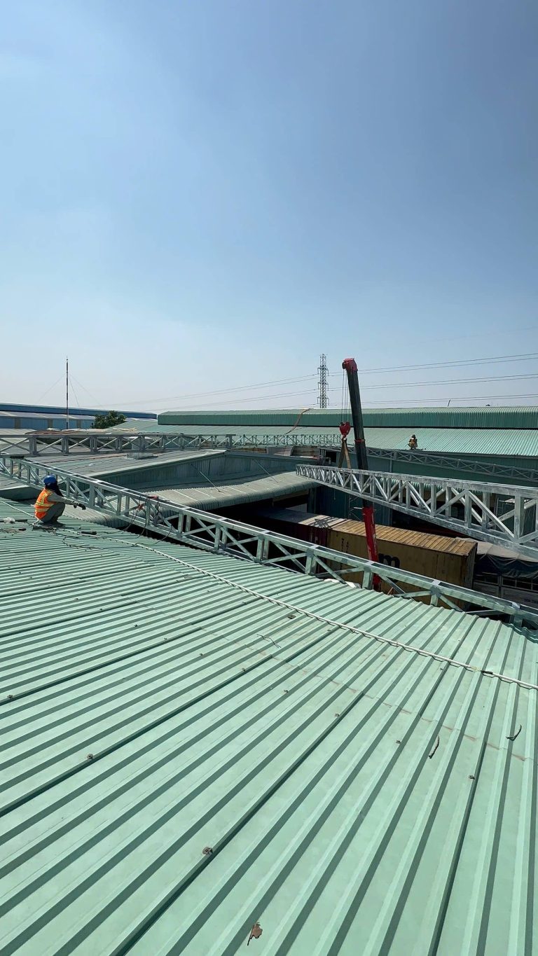 Lợp Mái Tôn Chuyên Nghiệp Giá Rẻ Tại Bình Dương